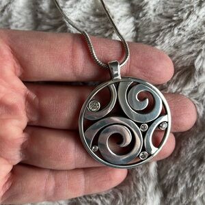 Brighton London Groove swirl circle pendant, reversible.